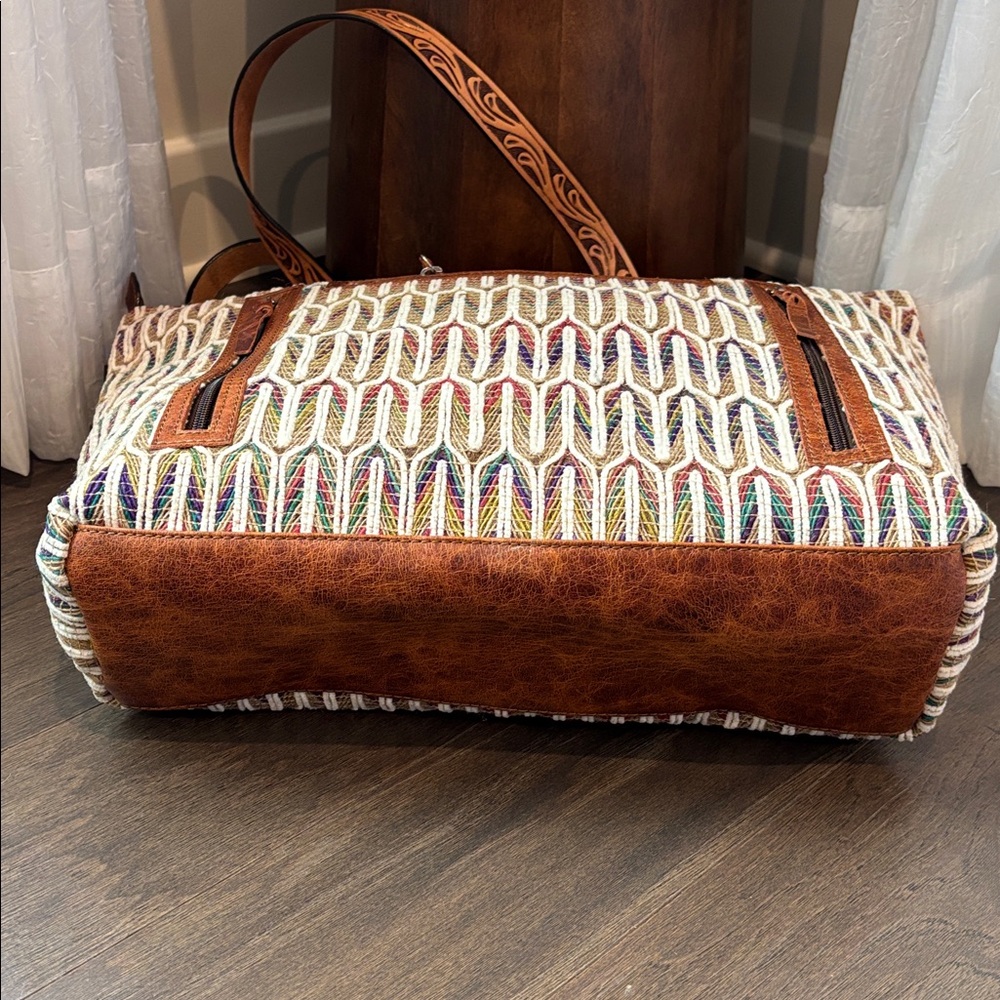 Angel Ranch Conceal Carry Genuine hand tooled leather & textile,adjustable strap - Picture 7 of 11